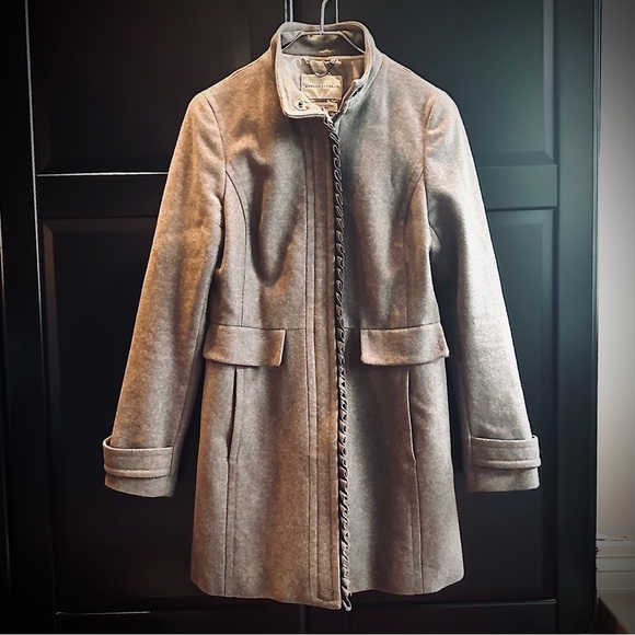 Stunning and sophisticated Banana Republic fall coat - Picture 5 of 9